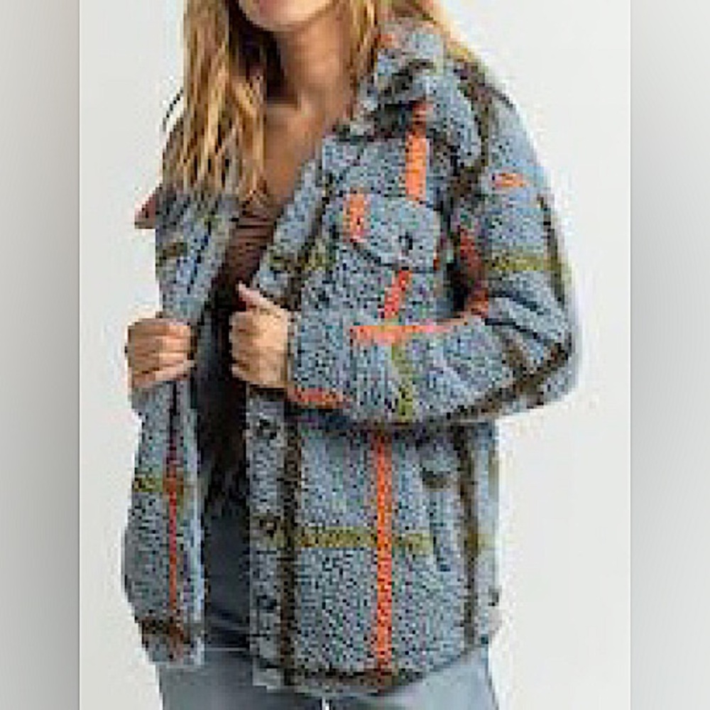 NWT:RSQ Sherpa Lined Plaid Shacket. Extremely soft & warm. Length down past hips